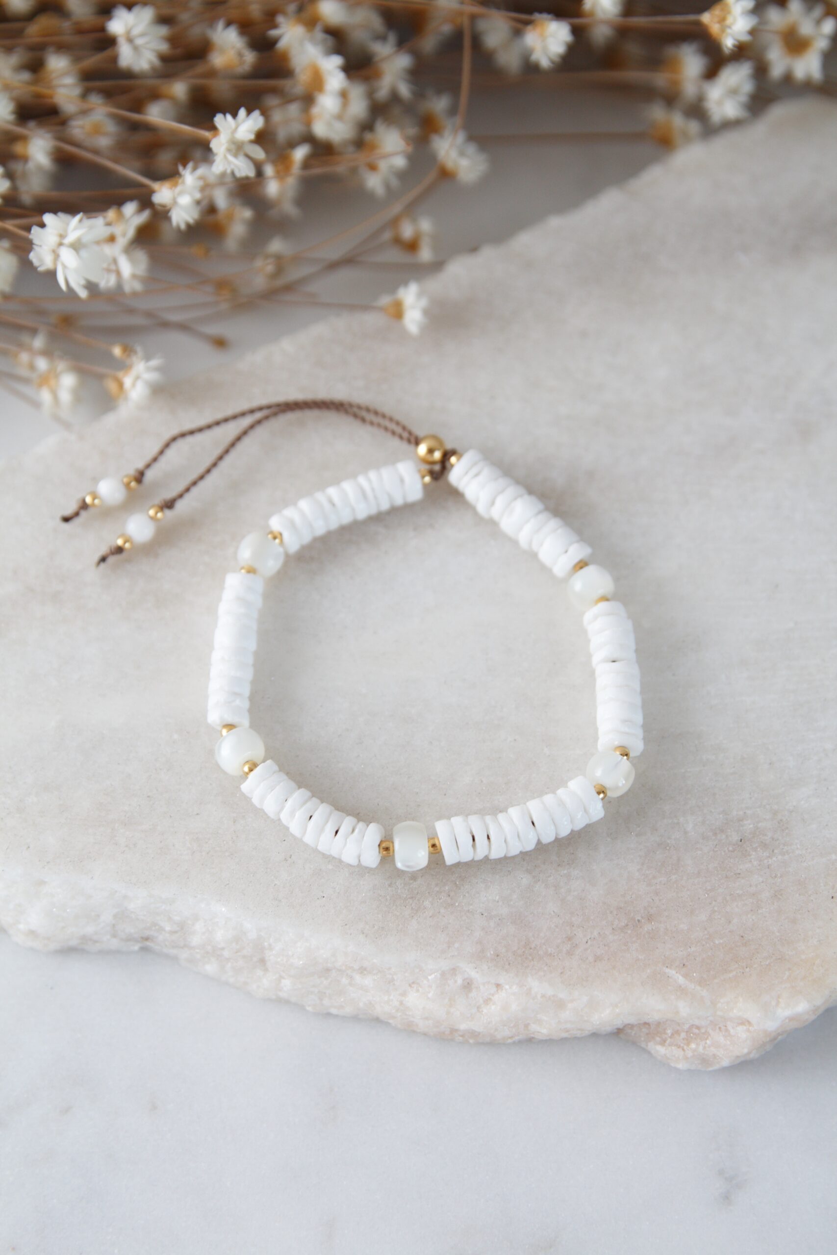 Bransoletka z białej muszli i masy perłowej -okazja-