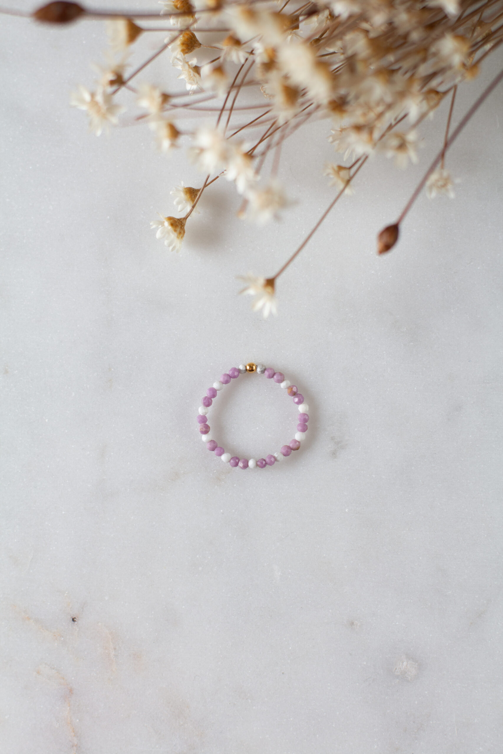 Pierścionek z howlitu i fosfosyderytu -okazja-